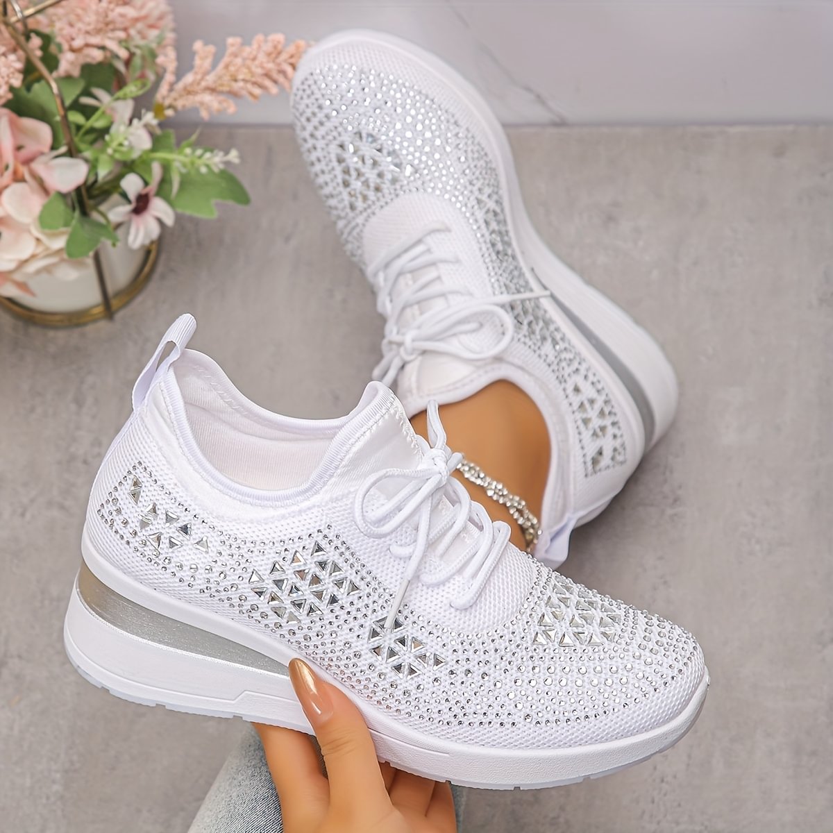 🔥Sista dagen-kampanj 50 % RABATT – Casual dammode, andningsbara korrigering sneakers med strassdekoration