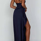 Passar dina kurvor Satin One Shoulder Drape Slit Maxi Dres