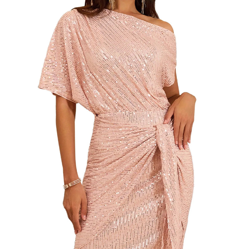 ✨ 50% OFF VINTERREA! ✨ Glittrig Festklänning med Paljetter - U-ringning och Sidodelad för en Smickrande Siluett på Kvällsfester 💃🌟