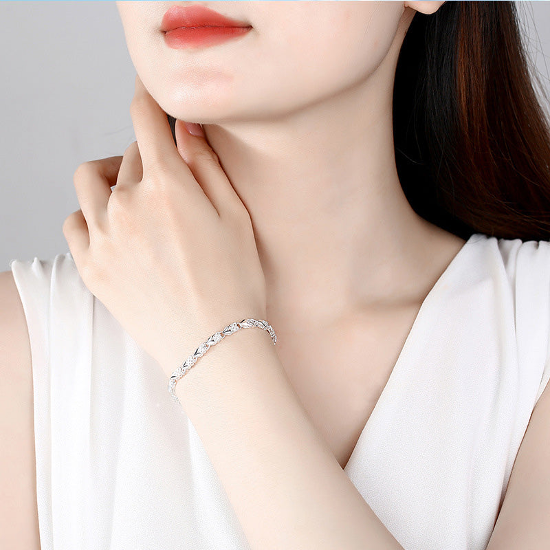 🎉✨ 50 % rabatt！Elegant gnistrande Lucky Clover Armband, Smycke för kvinnor