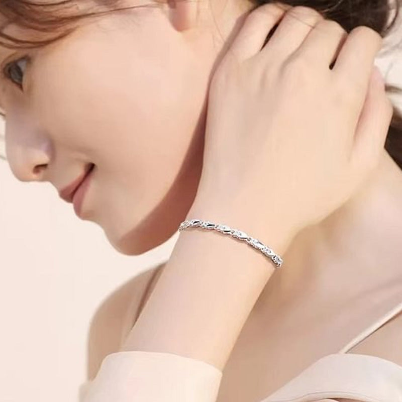 🎉✨ 50 % rabatt！Elegant gnistrande Lucky Clover Armband, Smycke för kvinnor
