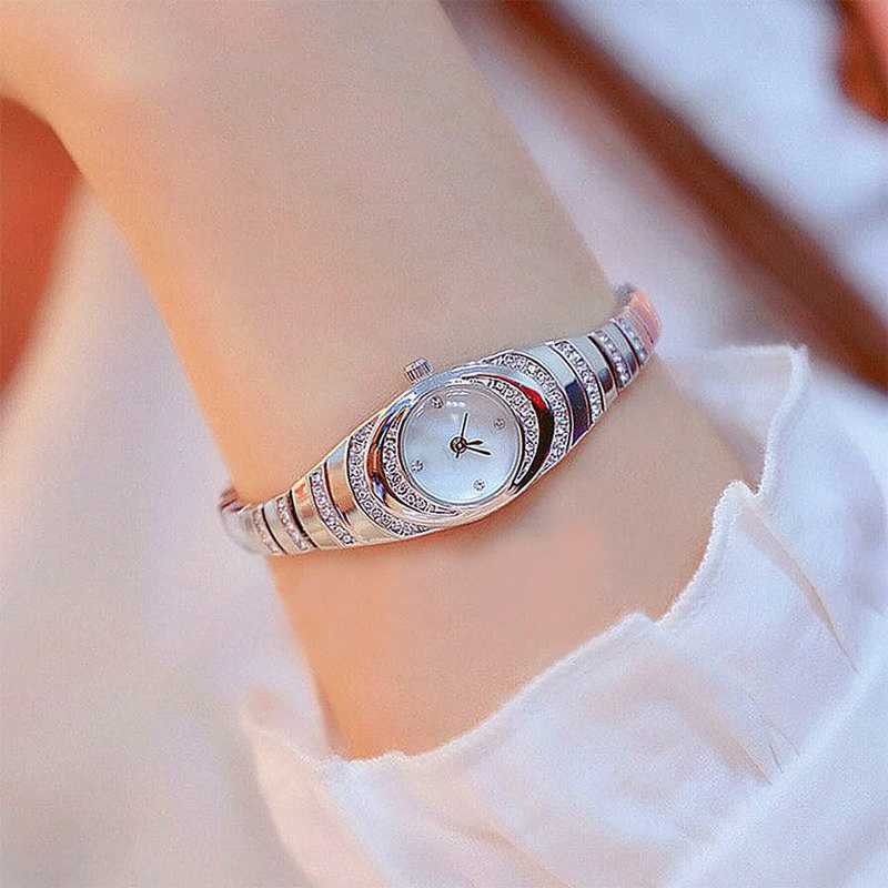 ⏳Tidsbegränsat specialerbjudande💎Damarmbandsklocka med strass⌚