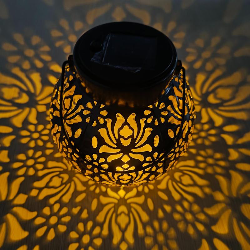 ☀️ 50% RABATT 🌙 | Hängande Solcellslykta – Blomformad Utskärning & IP55 Vattentät