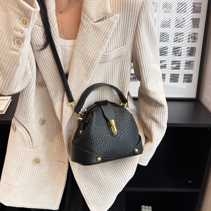 👜 50% RABATT NU! 🎨 Färgblockad Väska – Stilren, Metallhårdvara & Multi-Väg – Handburen eller Crossbody ✨