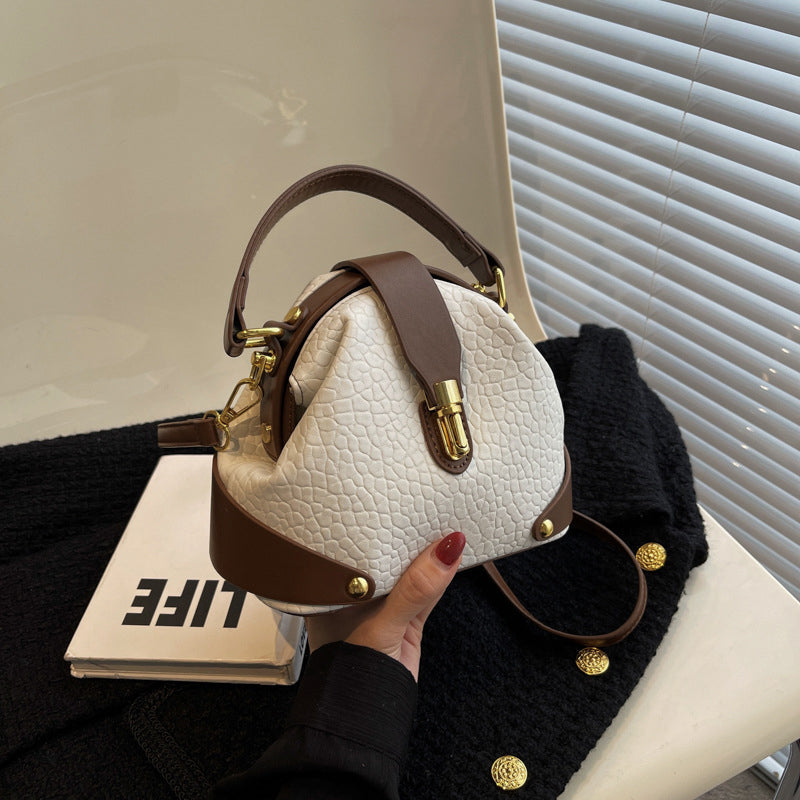 👜 50% RABATT NU! 🎨 Färgblockad Väska – Stilren, Metallhårdvara & Multi-Väg – Handburen eller Crossbody ✨