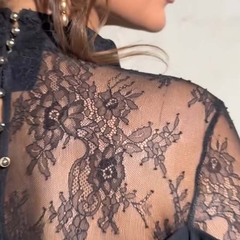 👗Elegant midiklänning för damer med ståkrage och spetsdetaljer på ryggen