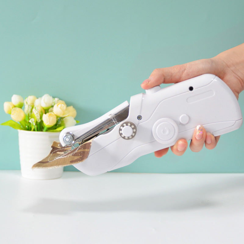 Stort specialerbjudande – 50 % rabatt💥🧵 Mini elektrisk symaskin – Lätt, bärbar och enkel att använda! ✨