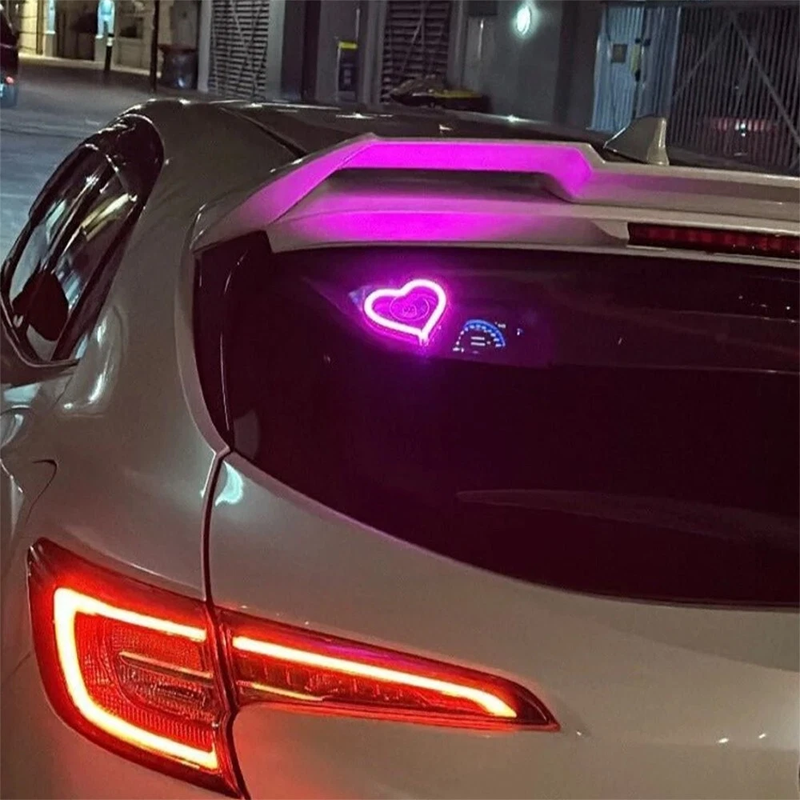 Trådlös hjärtformad atmosfärslampa för bilen