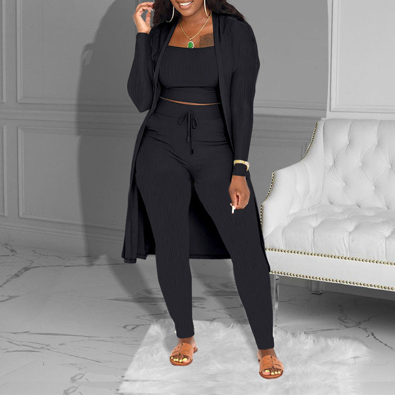 🔥🎁Nyhet 50 % RABATT✨🔥Casual stickat tredelat set – kort topp, kofta och byxor💞