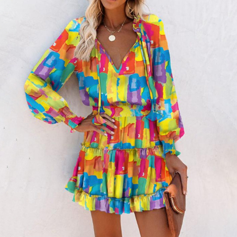 👗 60% RABATT! 💃 Damklänning med V-ringning – LÅNGÄRMAD, VOLANGAD FÅLL och smalt stretchtyg för en elegant look ✨