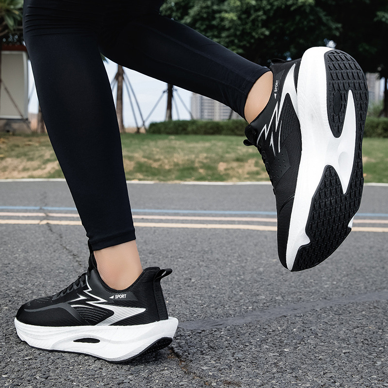 👟 60% RABATT! 🔥 Andningsbara Mesh Stötdämpande Löparskor – Lätta, Bekväma & Perfekta för Löpning & Träning 🏃 Fri Frakt