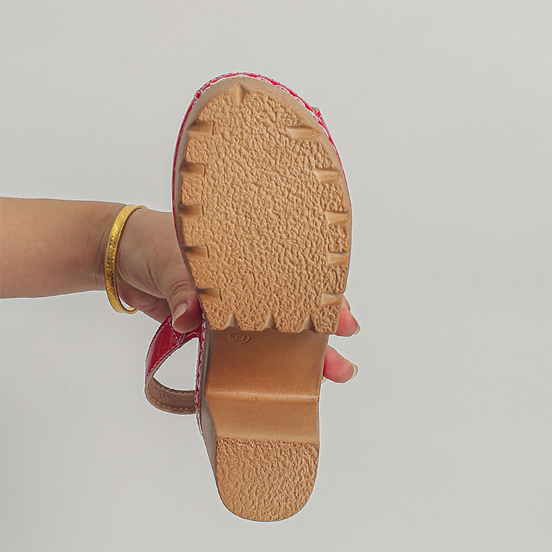 👡 50% RABATT! ✨ Elegant Peep-Toe Spänne Hälade Sandaler – Stilren Design, Bekväm Klack & Perfekt För Speciella Tillfällen 🌸
