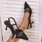 👠 50% RABATT NU! ⛓️ Kvinnors Pekade Tå Slingback Klackar med Metallkedja – Elegant Form, Tryckt Ovandel & Slim Stiletto ✨