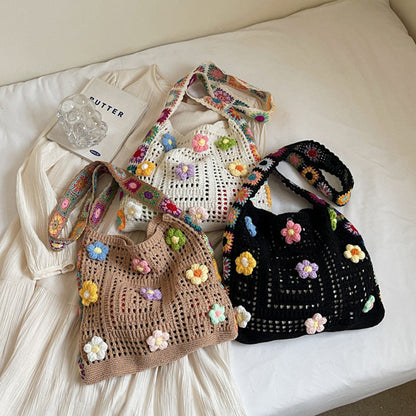 📢📢 50% RABATT!! ⏰ Dam virkad etnisk axelväska – blomsterdetaljer, rymlig & mångsidiga bäralternativ 👜🌸