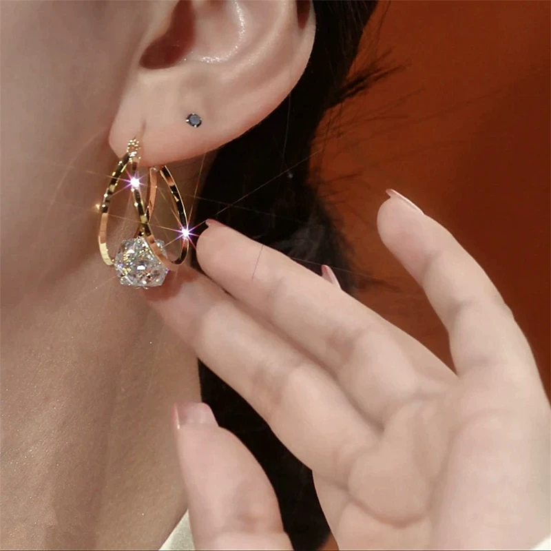 💎 50% RABATT NU! ✨ Örhängen med dubbla ringar & glittrande zirkonia-kulor – Eleganta & lätta – Perfekta för vardag eller fest – säker låsmekanism ✨
