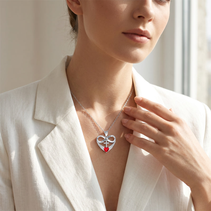 Halsband med Infinity Heart-kors och vinge-hänge